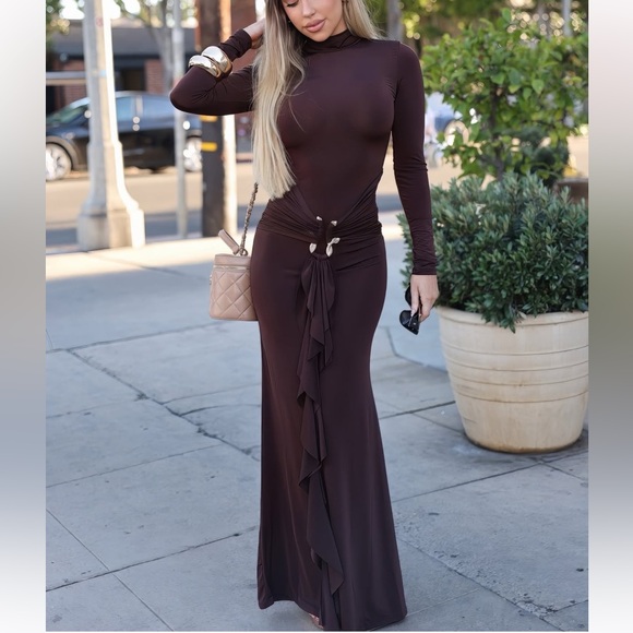 New Akira THE BEST ONE YET BROWN MAXI DRESS - Picture 3 of 17